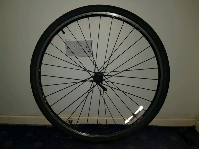 700x38c wheel